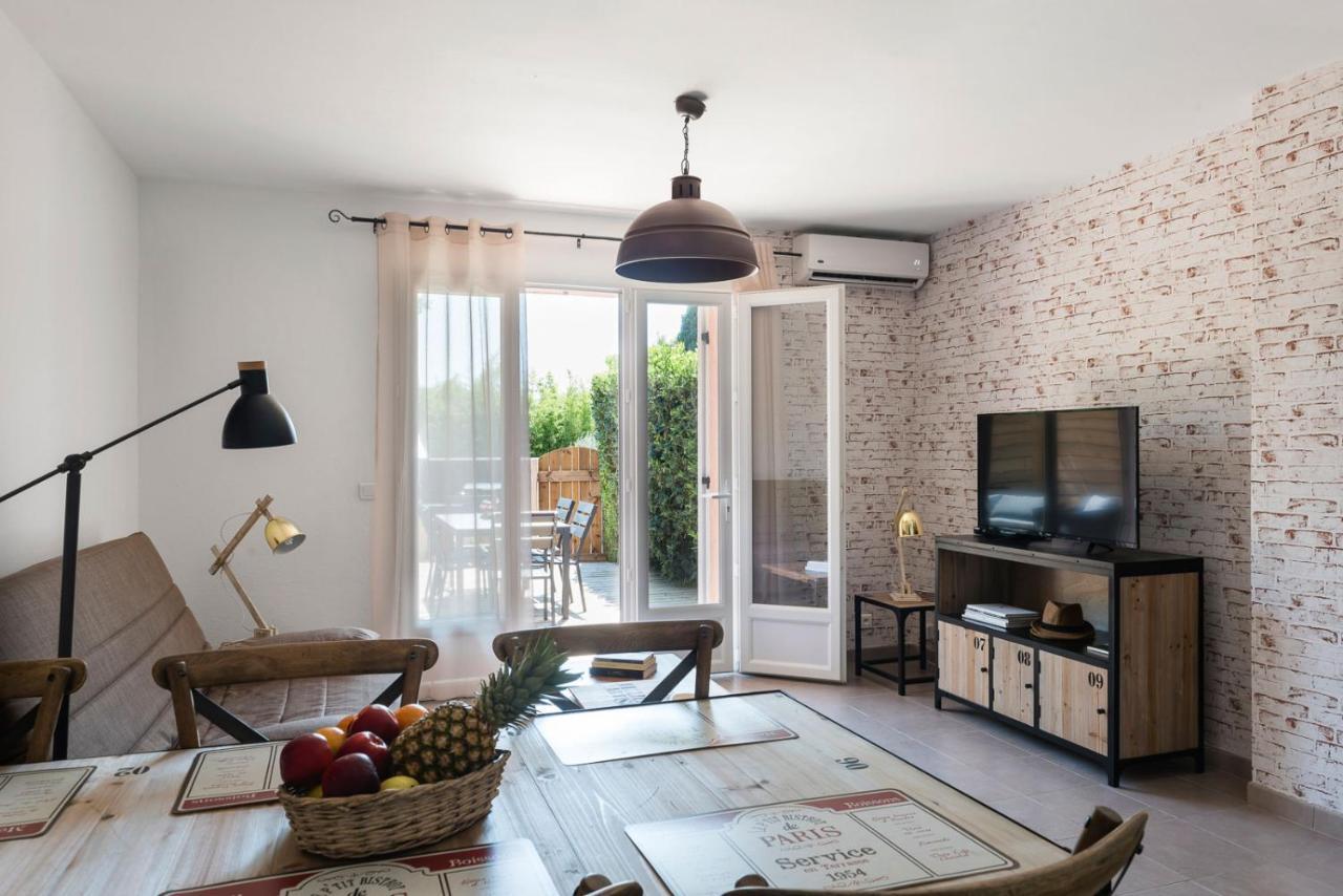 Les Jardins De La Mer Grimaud Room photo